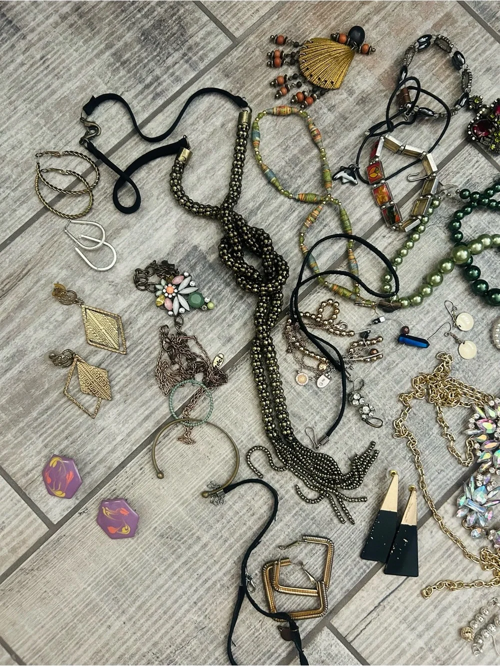 Craft/Wearable Jewelry Lot 2lbs - Picture 3 of 13